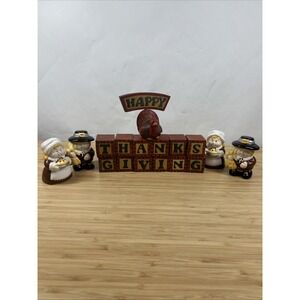 Papel Freelance Thanksgiving Decor‎ w Salt Pepper Shakers THANKSGIVING